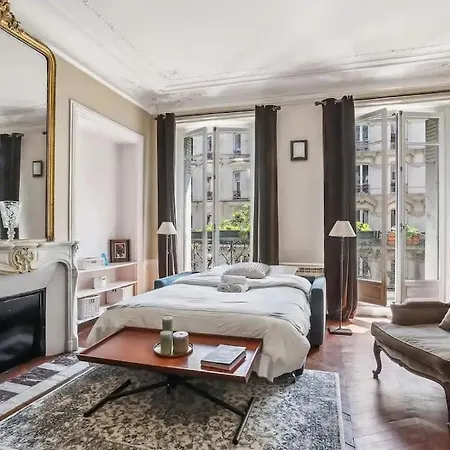 Elegant Parisien Paryż